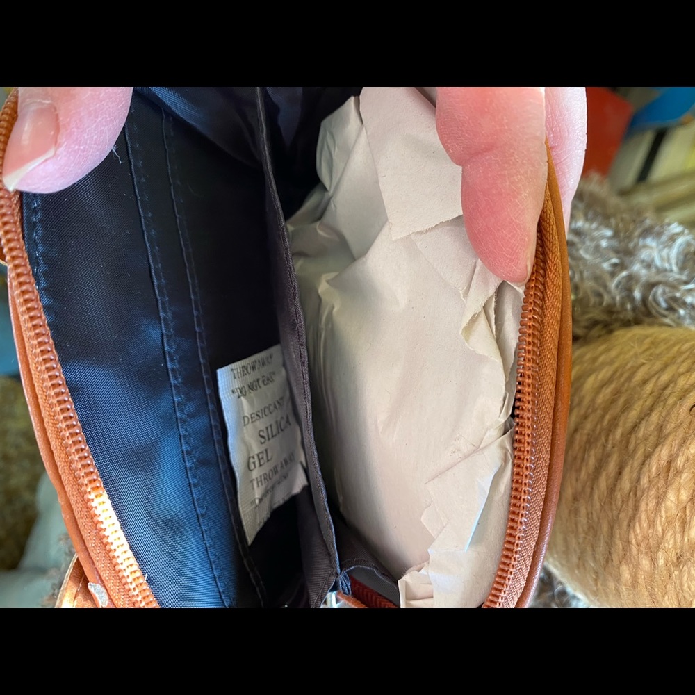 Cute fox wristlet! New with tags! - Picture 3 of 3